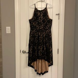 Hi-low dress with lace